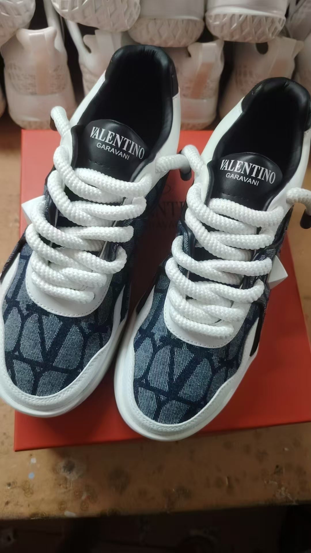 1:1 Valentino studded low-top sneakers